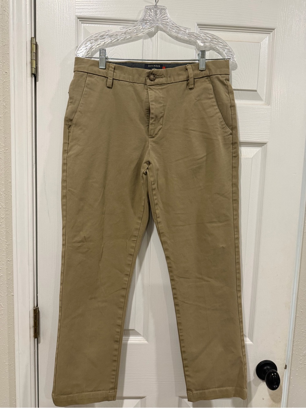 Dockers Men's Khaki Straight Chino Pants